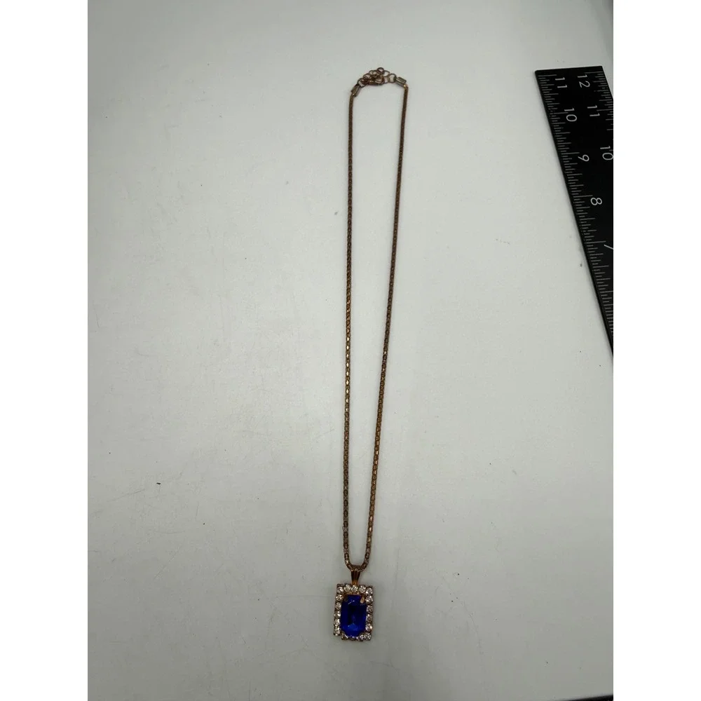 Vtg Blue Faux Sapphire Rhinestone Halo Pendant Gold‎ Tone Popcorn Chain Necklace